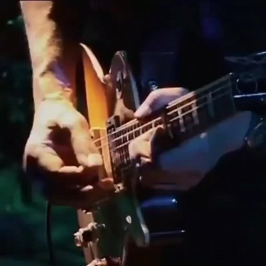 HB to Andrew Latimer one of the greatest guitarists of all times. #camelband #andrewlatimer #rock #electricguitar