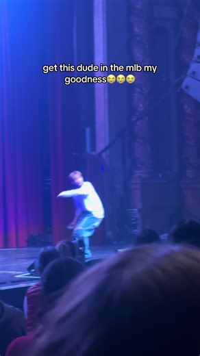 just saw onew in concert and i miss him sm already he’s so cute he puts on such a good show 😭🫶 10/10 i love him #onew #onewthelive #kpopconcert #shinee #kpopfyp