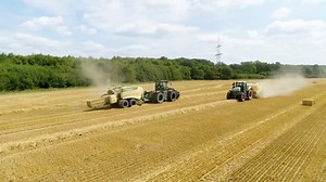 6.4K views · 515 reactions | Krone BiG Pack Baler - the ultimate solution for fast efficient baling this harvest ✅ #bigpack #krone #agriculture #machinery #harvest | Farmhand LTD | Facebook