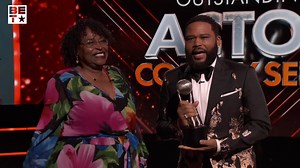 384K views · 10K reactions | Congratulations to Anthony Anderson for winning Outstanding Actor in a Comedy Series at the 53rd annual #NAACPImageAwards!  藍 | BET | Facebook