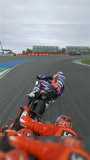 Chain-Reaction Collision Between Toprak and Márquez The ThaiGP turns explosive as Toprak Razgatlıoğlu from Prima Pramac Yamaha MotoGP and Marc Márquez of Ducati Lenovo Team engage in a close, aggressive fight. First, Toprak bumps Márquez during a tight corner entry, sending Márquez slightly off balance — but moments later, Márquez hits Toprak from behind while trying to recover, losing control and crashing at Chang International Circuit The intense back-and-forth contact becomes the tipping poin