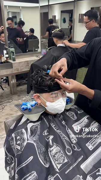 Design Perm #dibawahpohon #barberpik #pantaiindahkapuk #taperfade #designperm #fy #fyp