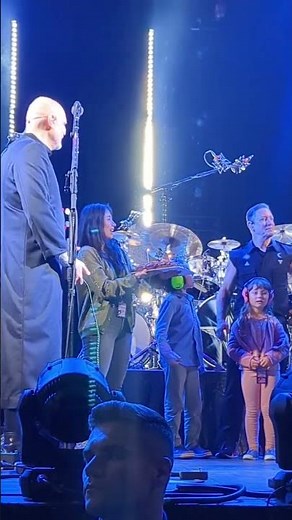 Dublin sings Happy 60th Birthday to Smashing Pumpkins drummer Jimmy Chamberlin #smashingpumpkins