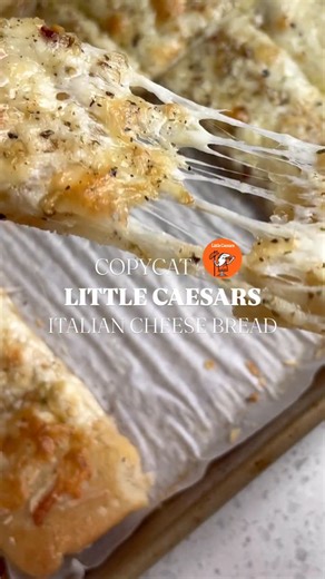 Bailey Campbell | Kelowna Foodie on Instagram: "Copycat Little Caesars Italian Cheese Bread 🧀🍞 If you’ve ever found yourself craving the irresistible goodness of Little Caesars Italian Cheese Bread (talking about myself), you’re in for a treat (I’m also in for a treat). With crispy edges, this little caesars pizza is a delicious option for someone craving comfort food!! It’s made with basic ingredients and can be made in a veryyyyyy little amount of time. Follow me and comment “recipe” and I’l