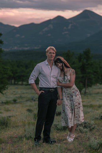 Mastering Posing Techniques for Wedding Photos