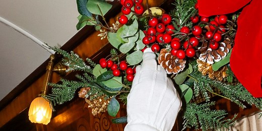 Christmas Lunch on the British Pullman | LuxuryTrainTickets.com