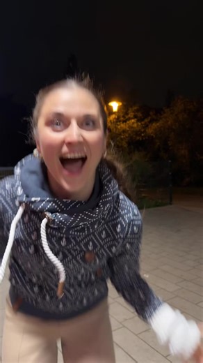 And spring again (title of the song) #дівчинавесна #українськийтікток #славаукраїні #shuffledance #shuffle