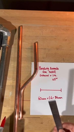 95K views · 636 reactions | How to bend a set in copper using a formula #PlumbingDIY #HomeImprovement #DIYProjects | Mmplumber | Facebook