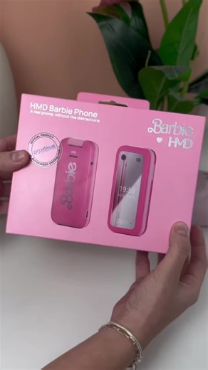 Kabayan Deals UAE 💛 on Instagram: "❄️🥶Winter Sale❄️🥶 Meet the new HMD Nokia Barbie Flip Phone💗 4G LTE / VGA Camera with Flash💗 1450mAh Battery 2.8" Internal Screen 1.77" External Screen Micro SD Slot up to 32GB / USB Type-C Charging Barbie Pink Design Perfect mix of classic vibes TDRA✅ All come with Freebies💗 With Warranty Free Delivery Cash on Delivery So what are you waiting for? Get yours now!!"