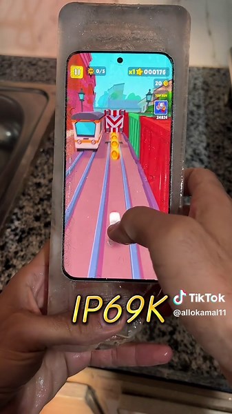 أقوى هاتف من ريدمي تحت الاختبارات 🔨😬 هل يقدر يصمد قدام هاد التحديات؟ 💧 اختبار الماء ❄️ اختبار الثلاجة 🔥 اختبار الماء الساخن هل فعلاً يستحق لقب #REDMITitanDurability؟ 📱 REDMI Note 15 Pro 5G #maroc #tech #redmi #redminote15pro5g