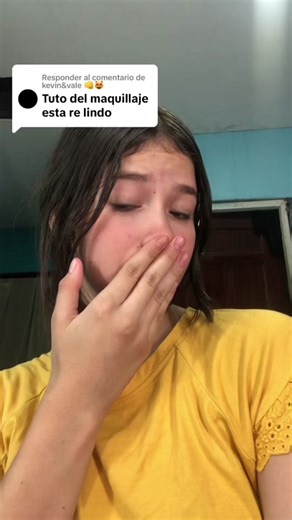 Makeup Tutorial: Applying Eyeliner and Mascara Techniques