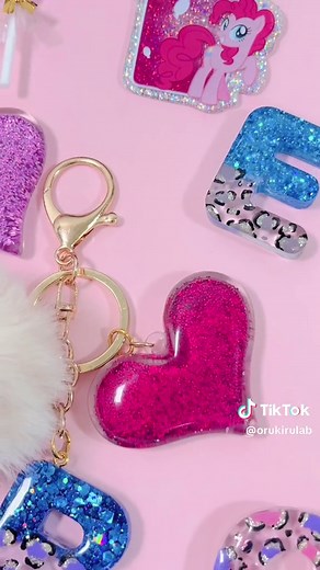 ギャルすぎ！可愛いゼブラ柄レジンキーホルダーの作り方💕#オルキルラボ #orukirulab #レジン #ギャル #ゼブラ #ヒョウ柄 #可愛い #キーホルダー #ハンドメイド #派手 #gal