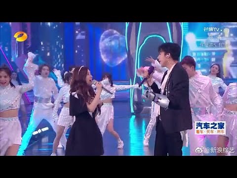 赵露思、刘宇宁《好像掉进爱情海里》Zhao Lusi & Liu Yuning - "Love Drops into the River" Stage Performance 200818