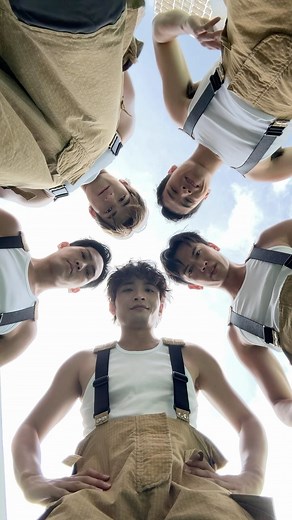 何啟華DeeGor on Instagram: "我一個人講，就話我唔公道 搵埋佢哋一齊講應該夠公道喇？ 係咪咁講呀？ @jeffreyngai @wesley.wong @bing0606 @locker_94 #焚城 #11月1日 #cesiumfallout @cesiumfallout_movie"