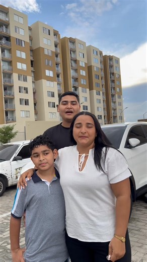 “Con Mi Vivienda, sí se puede obtener casa propia” En un país donde muchos han soñado con un hogar pero pocos han tenido la oportunidad, aparece una opción real: Mi Vivienda. Aquí no hablamos de sueños imposibles, hablamos de oportunidades reales para familias que siempre han querido avanzar. Con Mi Vivienda, sí se puede. Se puede tener casa propia sin cuota inicial. Se puede aplicar sin vida crediticia. Se puede empezar a construir futuro pagando cuotas bajas. Este proyecto está pensado para qu