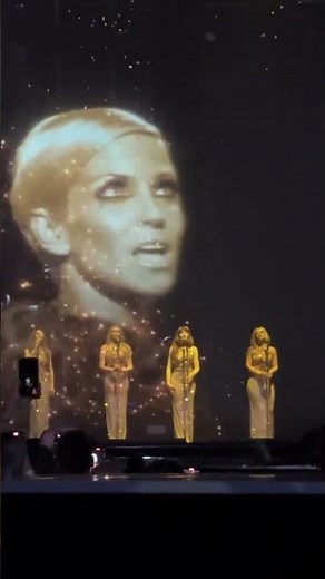 Girls Aloud - The Promise - Sarah Walking Primrose (The Girls Aloud Show Dublin 2nd Night)