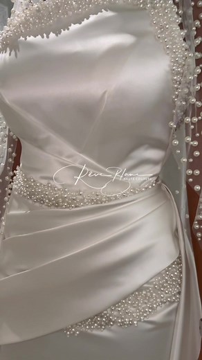 Robe de mariage sur mesure en tissu satin pour une cérémonie unique