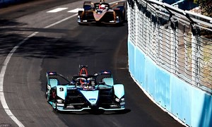 Formula E Rome | Evans sets fastest time after late attack on Dennis for P1