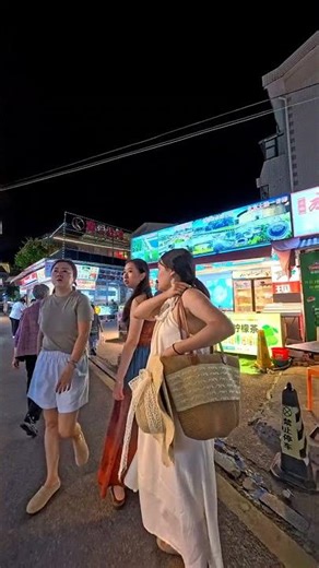 中国厦门夜市美食街Xiamen Night Market Food Street, China
