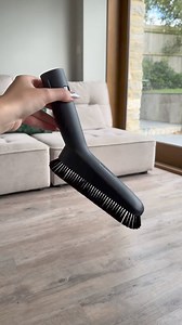 Hard to reach dirt? Henry Quick PRO has a tool for that! ✔️ Mini Motorised Tool ✔️ Flexi Hose ✔️ Flexi Crevice Tool ✔️ Soft Dusting Brush | MyHenry