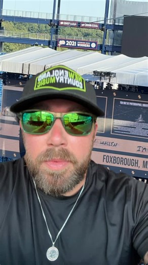 18 reactions | SCAN THE QR CODE for merch specific to tonight's show at @gillettestadium! It's a very limited time the store is open | New England Country Music | Facebook