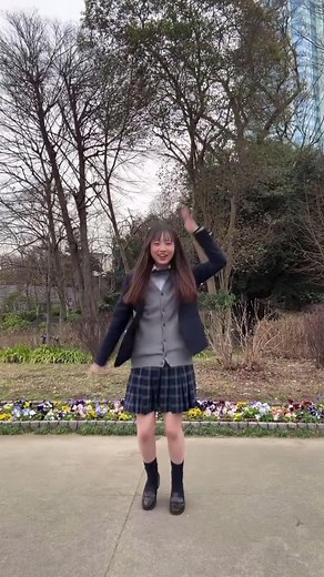 女子高生の街撮り！スカート短い高校JKが貴方を癒やします！