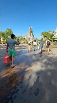 Nuestra Segunda Visita a Volcano Bay