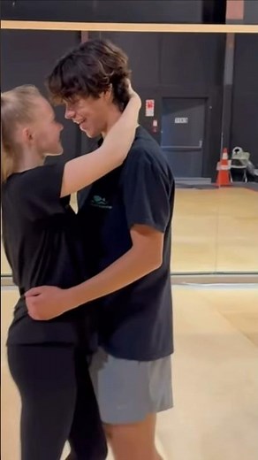 ‘Dream Come True’ dance rehearsal #zombies4 #disney #malachibarton #freyaskye