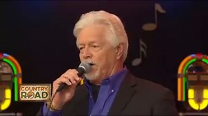 Tony Booth "The Key's in the Mailbox" | Country Road TV