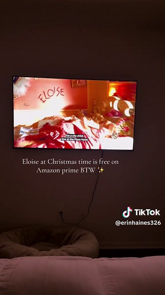 A nostalgic favorite 🥹🤍✨ #eloise #eloiseattheplaza #eloiseatchristmastime #amazonprime #freechristmasmovies