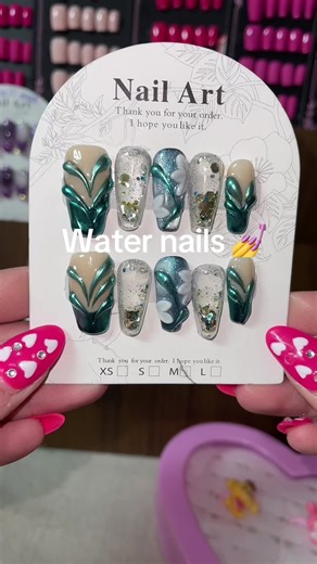 So good looking water nails 💅 🥰🥰#nails #handmade #waternails #bueatifulnail #christmasnails