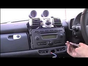 How to remove a smart fortwo 450, 451 and Roadster stereo