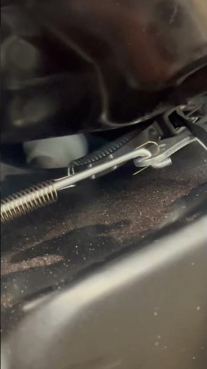 HOW TO BY PASS GOVERNOR ON 212cc PREDATOR ENGINE WITH A ZIP TIE.