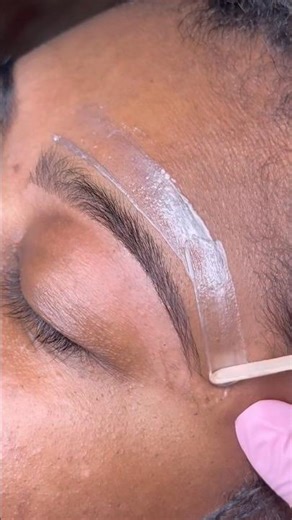 Satisfying Brow Wax Tutorial😍😍