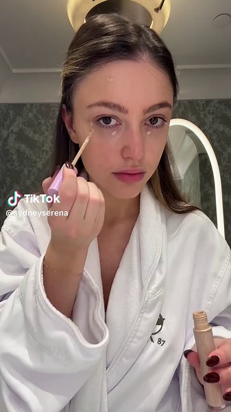 Explore the Girls Room with Kianna Naomi and Sydney Serena