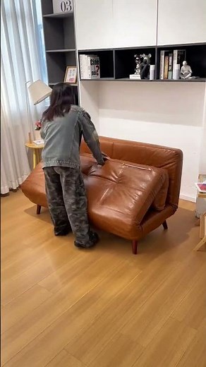 【空間節約術】ソファがベッドに瞬変！✨一人暮らし必須の多機能折りたたみソファ🛋️来客も OK！#ショート動画 #インテリア