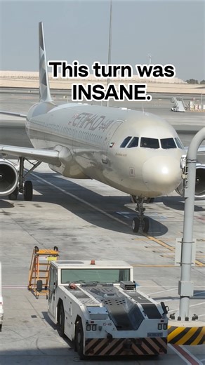 The most SATISFYING airplane turn you'll see today. Etihad #aviation #airplane #pilot