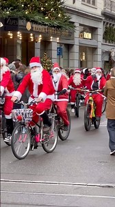 Swiss Santa Claus Parade today in Zurich 🎅 🤶 🧑‍🎄 🎄 Samichlaus