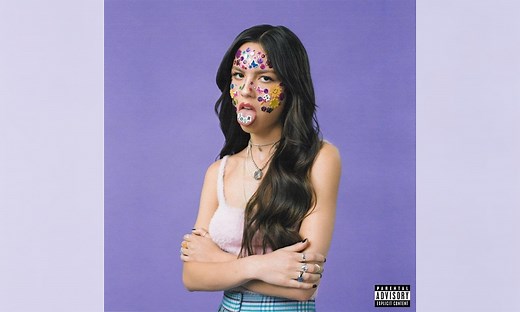 オリヴィア・ロドリゴのデビューアルバム『SOUR』全曲解説：今年最大ヒット作の普遍的歌詞世界