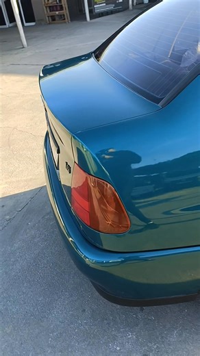 ✨ QUICKSHINE DETAILER – INSTANT GLOSS, LASTING PROTECTION! ✨ Bring back that showroom shine in seconds! 🚗💦 Kingshine Quickshine Detailer effortlessly removes light dust, fingerprints, and water spots — leaving a deep, mirror-like gloss every time. ✅ Safe for all paint types ✅ Streak-free, high-gloss finish ✅ Adds a hydrophobic protective layer ✅ Easy spray-on, wipe-off formula Perfect for car washes, dealerships, or everyday car lovers — keep your ride looking freshly detailed wherever you go!