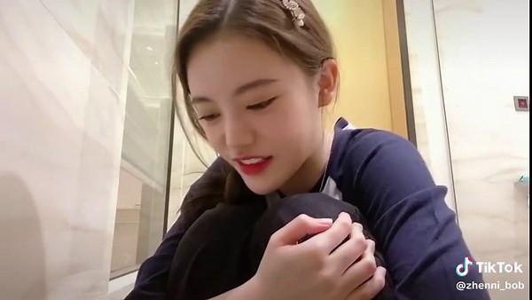 Zhenni English Song Singing Talent Showcase