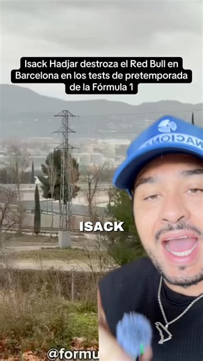 Isaac Hadjar acaba de destrozar el auto de Red Bull en Barcelona durante los test de pretemporada de la Fórmula 1 2026. #F1 #Formula1 #DelBosqueF1 #isackhadjar | DelbosqueF1 - Enrique R. del Bosque