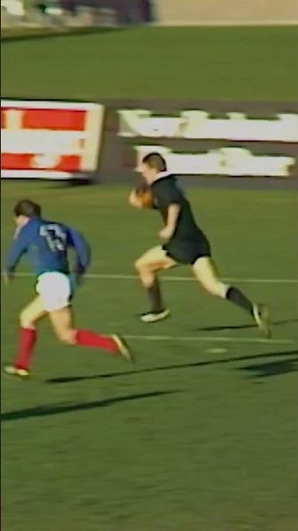 This Might Be the BEST All Blacks Try of the 80s