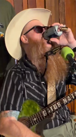 The Florida National Anthem #2 I’m Florida, the Bobby Hicks classic, live at the Little Bar, Goodland, FLA. #newartist #folkmusic #countrymusic | Gator Nate