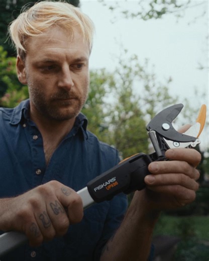 Lass den Frühling erwachen - mit Fiskars Gartenscheren, Astscheren und Schneidgiraffen. Ab 50 € FISKARS Einkaufswert kannst du dir aus ausgewählten Produkten deinen Favoriten aussuchen. Garten, Küchen- oder Kreativprodukt, du entscheidest. Aktionszeitraum: 22. Februar bis 30. Juni 2025. *Mehr Infos auf: Fiskars.de/Frühling | Fiskars