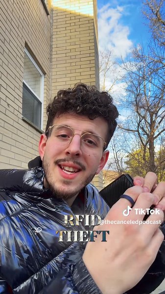 Never Lose Your Wallet Again (Smart Wallet with Tracker) #thecanceledpodcast #smartwallet #wallet #auskang #amazonpartner