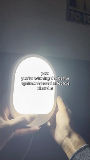 Tips on seasonal affective disorder #mentalhealth #seasonaldepression #winterblues #lighttherapy