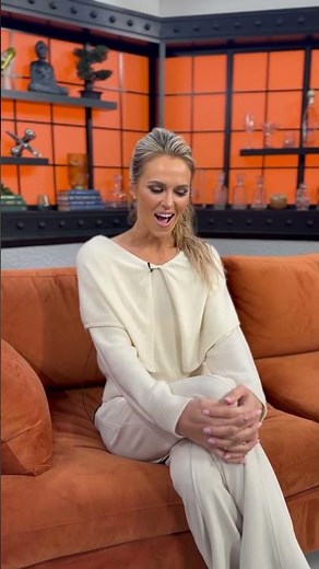 Olivia Flowers Looks To Kate Hudson In 'Bride Wars' For Wedding Inspiration #shorts