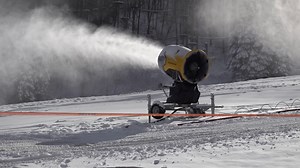 Snow-making machines boost ski season at Blue Mountain