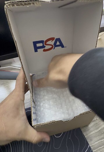They did it again 🥲 #nfl #sportscards #panini #collect #psa #grading #stopPSA #bonix #kaboom